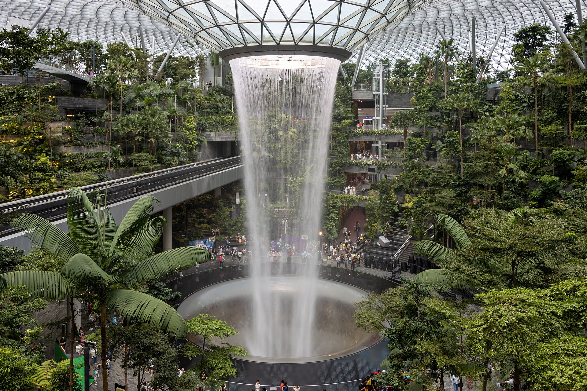 Singapore on a layover: a free city tour, the Jewel waterfall, a butterfly garden and early check-in