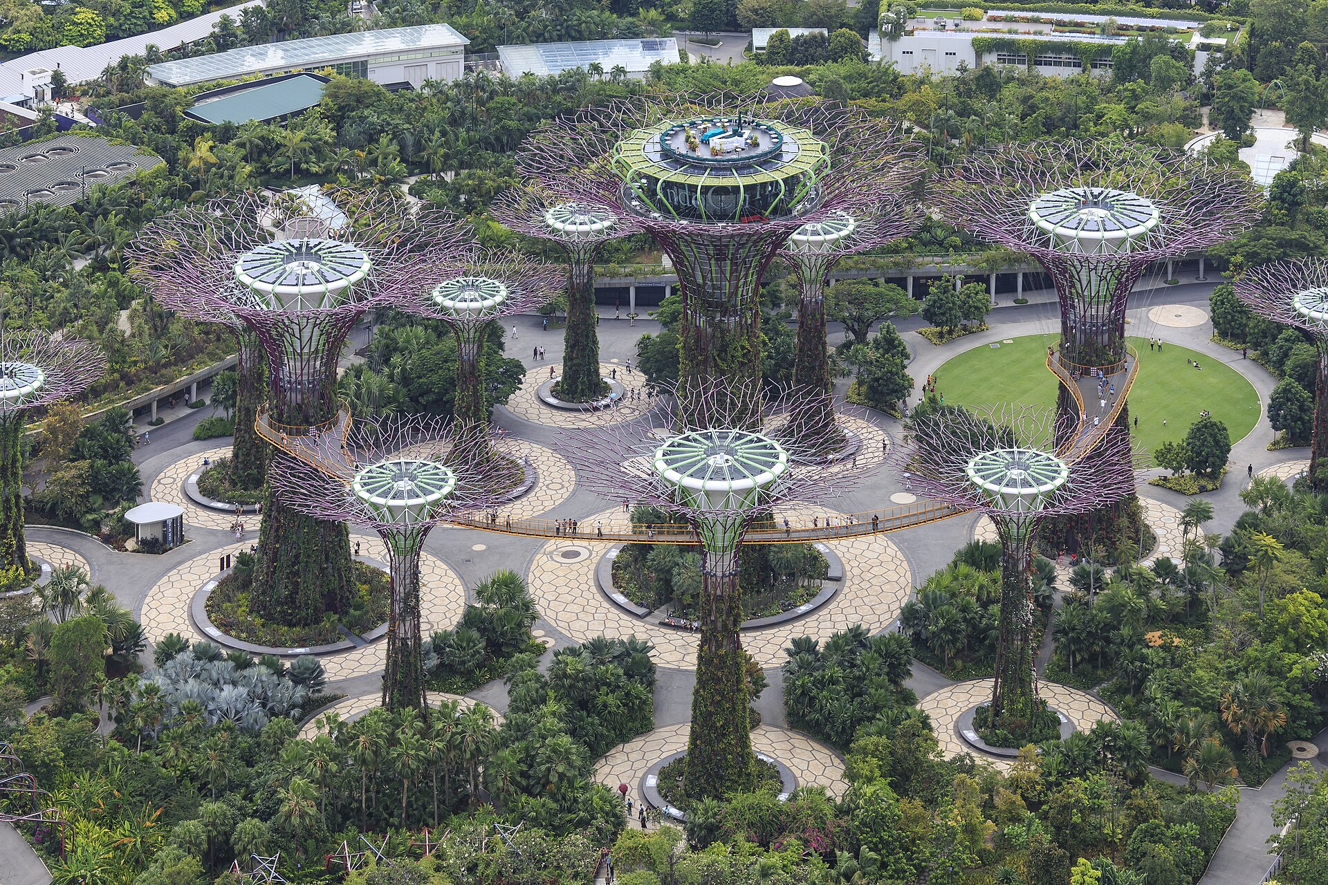 Hockney and Botero at IMBA Theatre, Gardens by the Bay: which immersive show to see before both close on 1 November