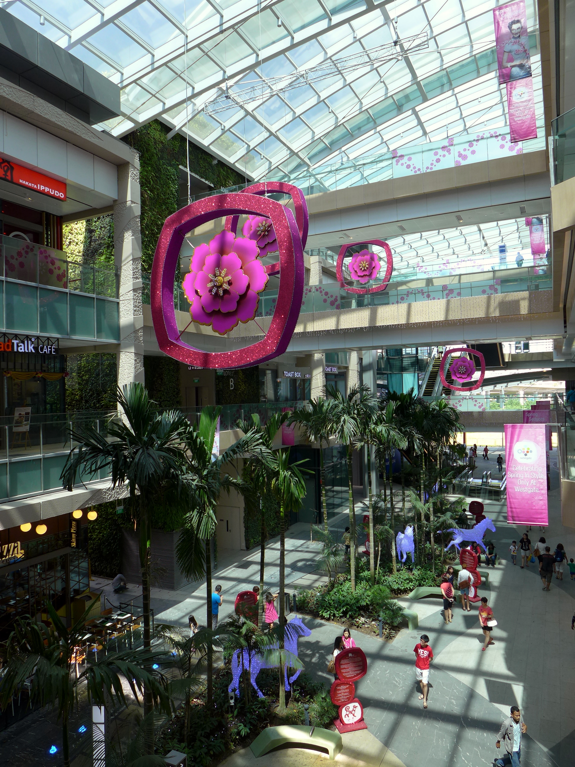 Timezone Westgate: an 18,000 sq ft arcade with 170+ games, social bowling and VR, linked to Jurong East MRT